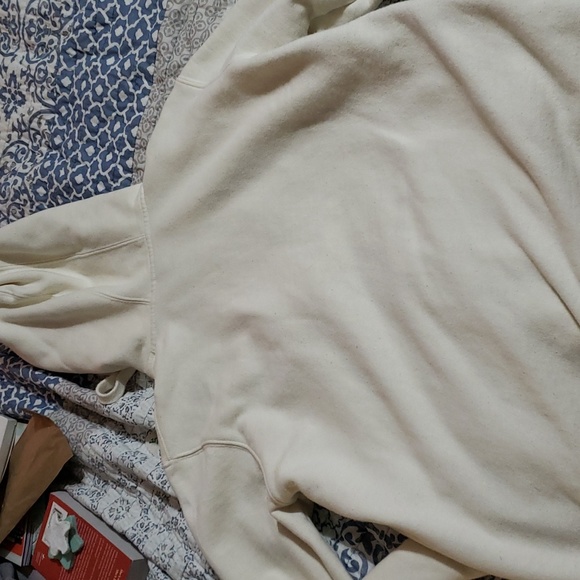 Attraction zip up jacket says Canada in front. Cream in color size lg - Picture 6 of 9